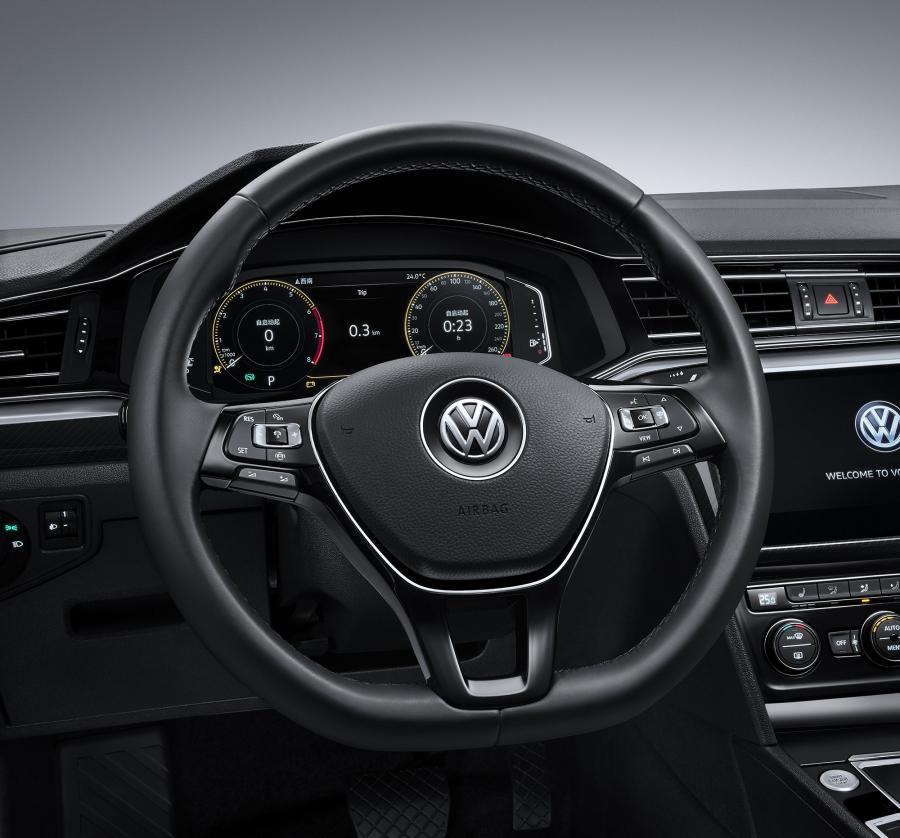 Панель приборов Volkswagen Lamando 2018 года  (фото 4 из 24)